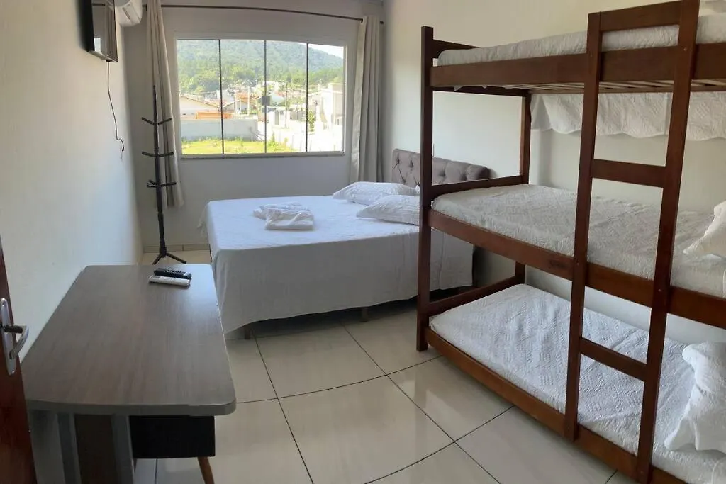 Casa de Férias Geminadodamada Cs 2 Prox Beto Carrero E Praias Penha  Brasil